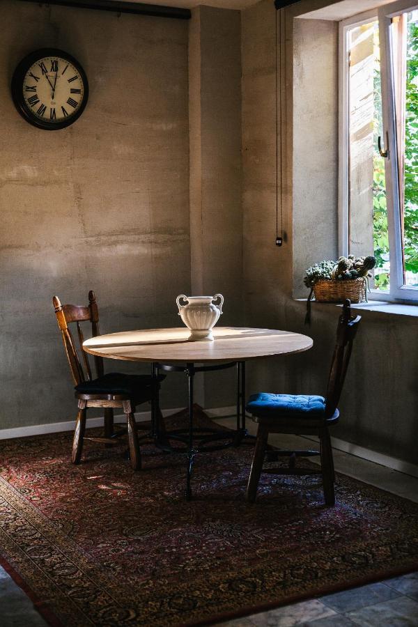Ferienwohnung Shared Flat In An Artists District Pikris Gora Tbilisi Exterior foto